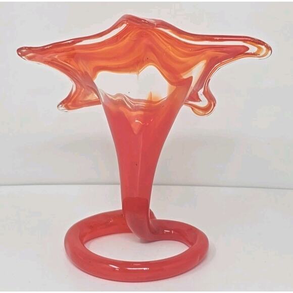 Hand Blown Vintage Star Vase Orange-red 7.75” H 7” W MSC1